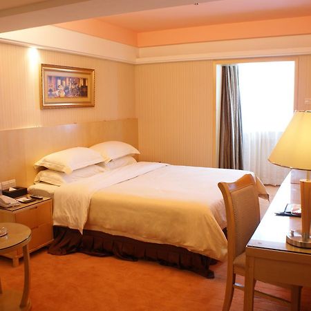 שנג'ן Vienna Hotel - Da Ju Yuan Branch מראה חיצוני תמונה