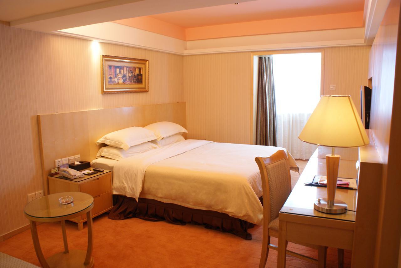 שנג'ן Vienna Hotel - Da Ju Yuan Branch מראה חיצוני תמונה