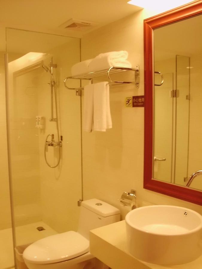 שנג'ן Vienna Hotel - Da Ju Yuan Branch מראה חיצוני תמונה