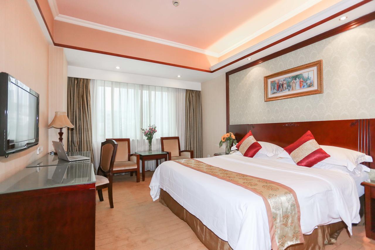 שנג'ן Vienna Hotel - Da Ju Yuan Branch מראה חיצוני תמונה