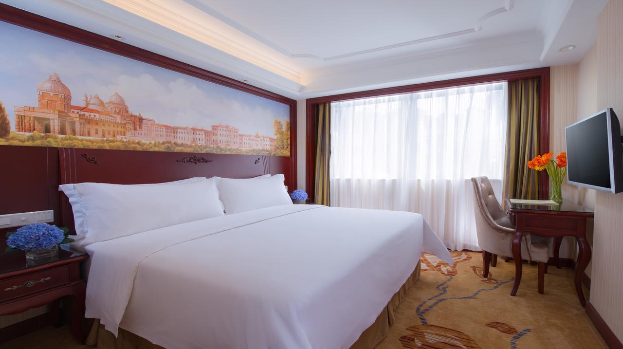 שנג'ן Vienna Hotel - Da Ju Yuan Branch מראה חיצוני תמונה